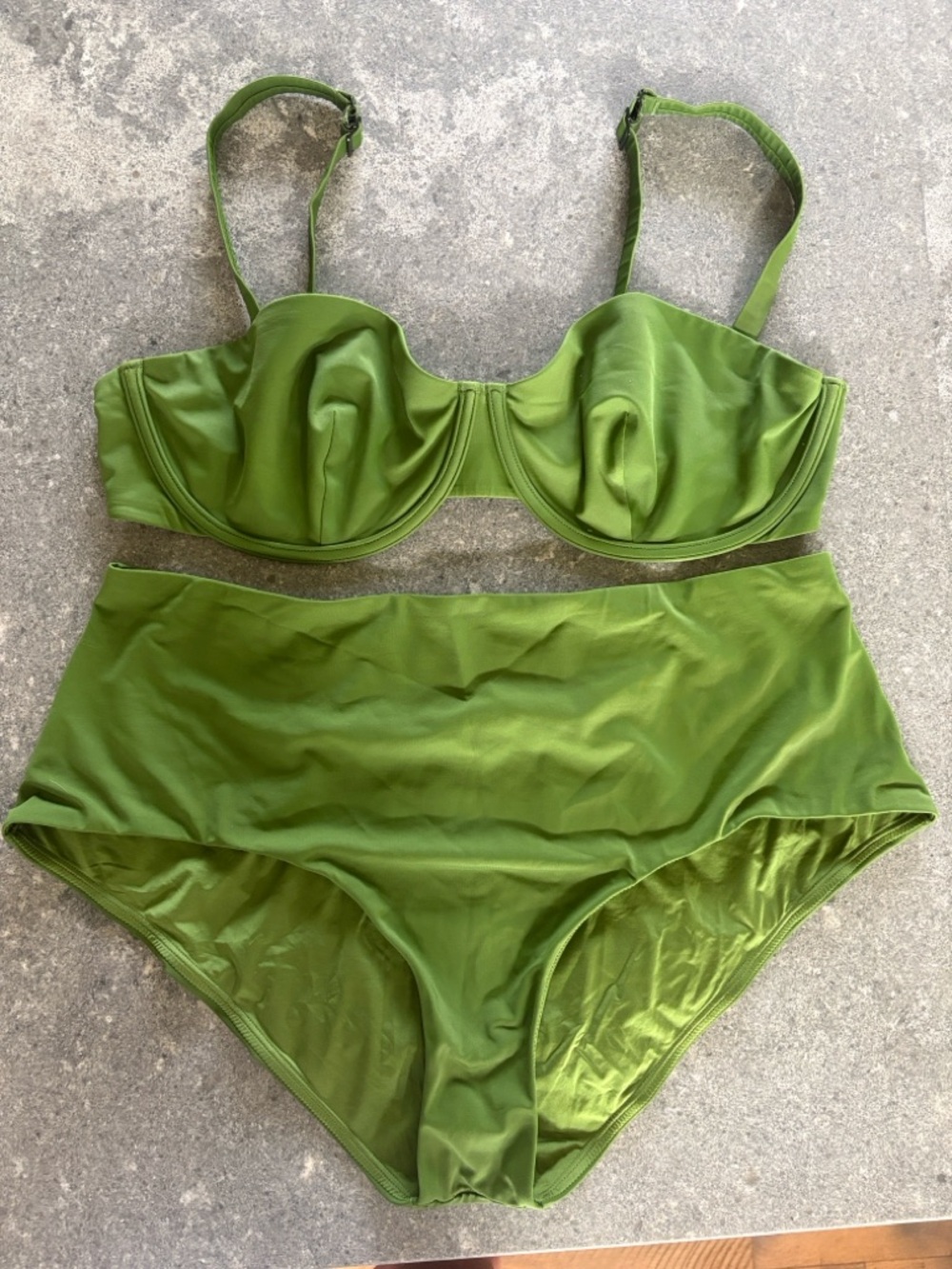 CUUP Size 18 Green Underwire Bikini Top and High Waist Bottoms